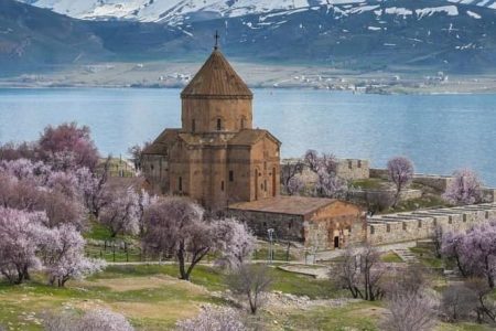 ANATOLIA TOURS-VAN-AKDAMAR